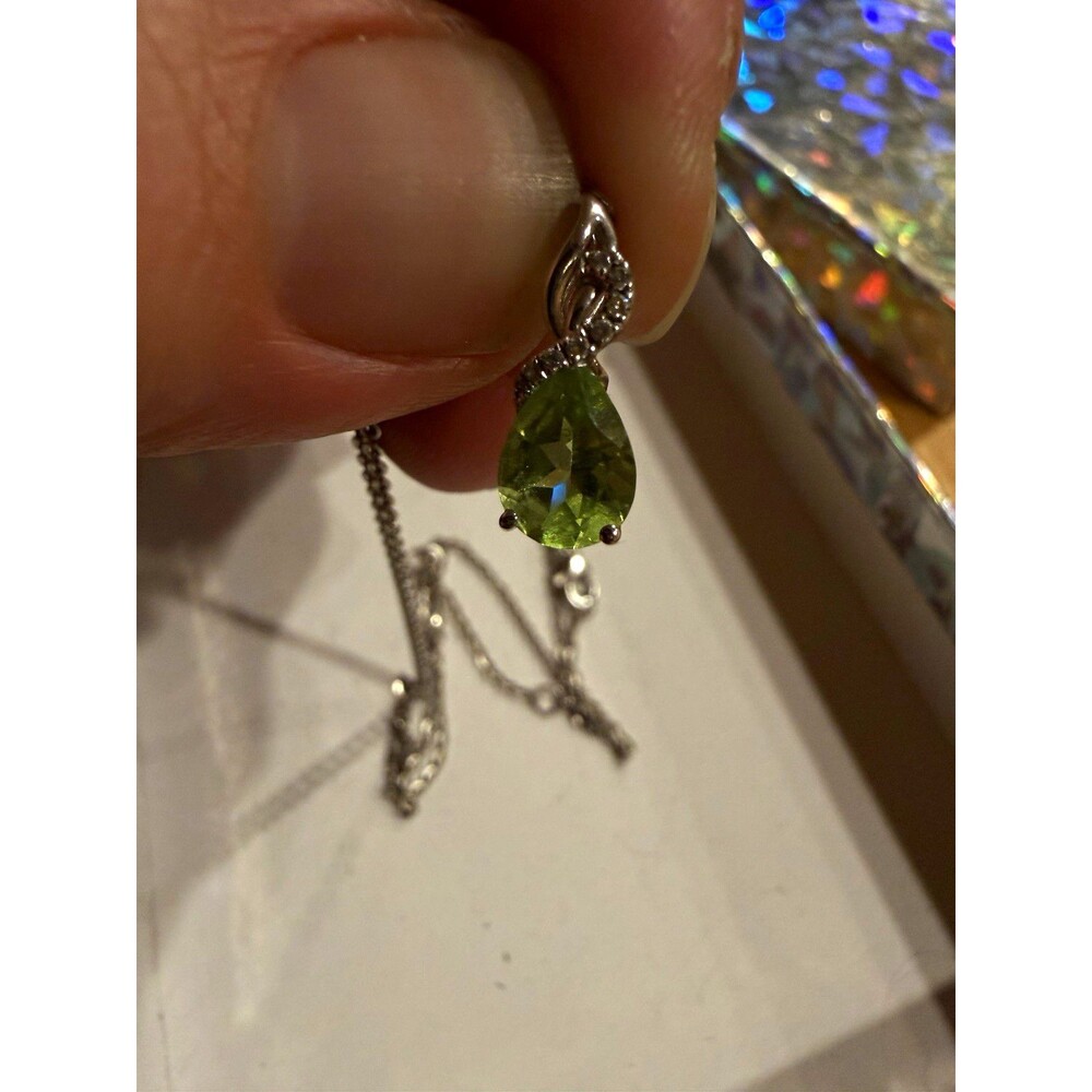 925 Sterling Silver Peridot Pear Pendant Necklace Cable Chain Lobster Clasp